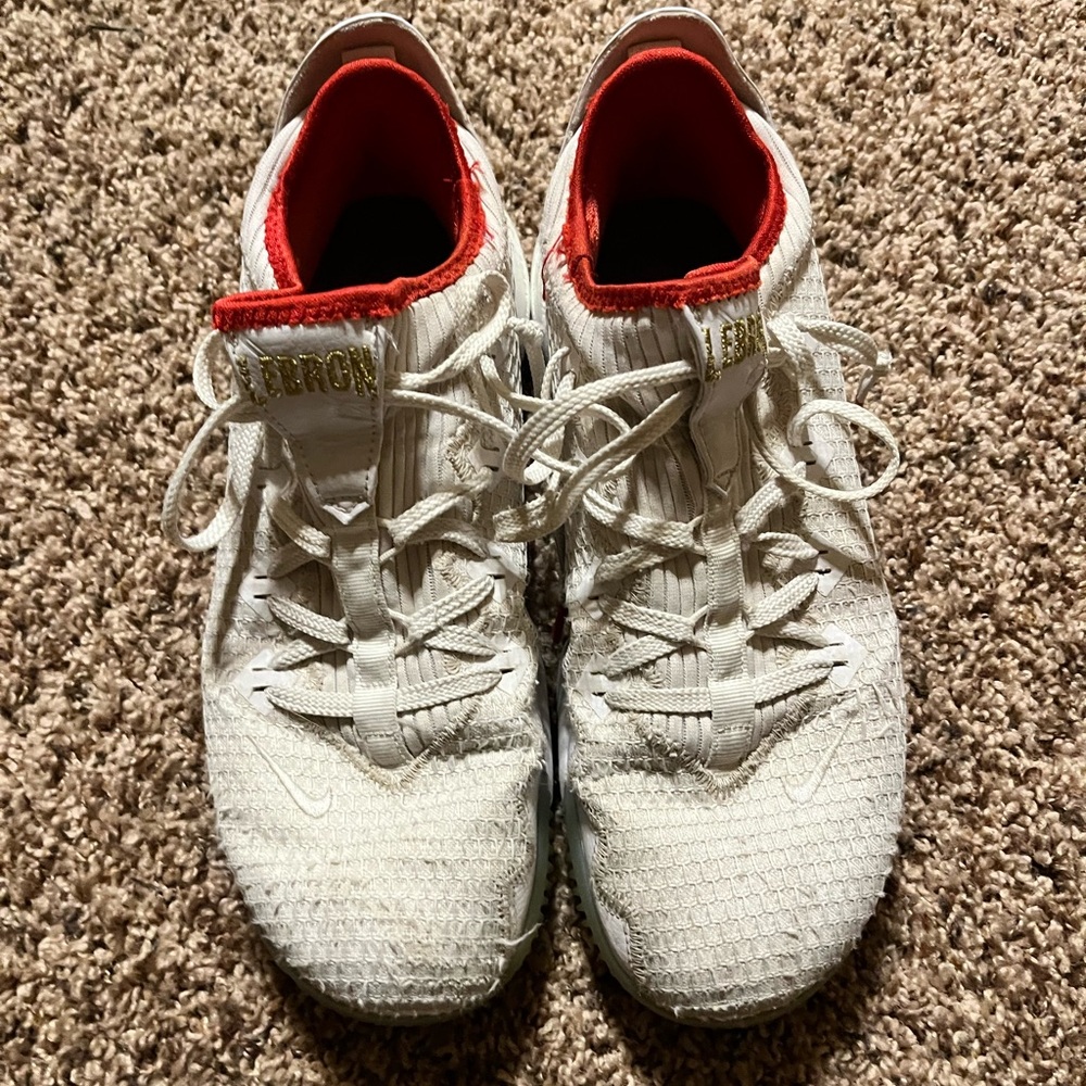 2019 LeBron 16 low Draft Night basketball shoes